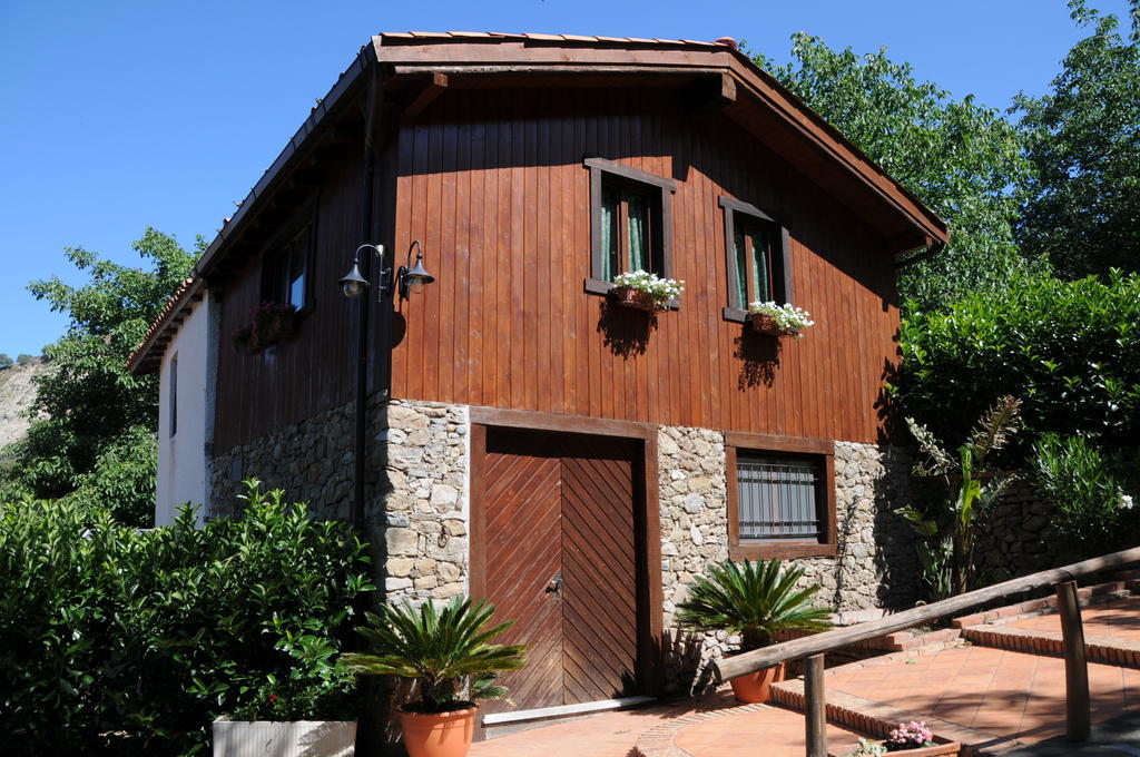 Agriturismo San Cataldo Motta Camastra Εξωτερικό φωτογραφία
